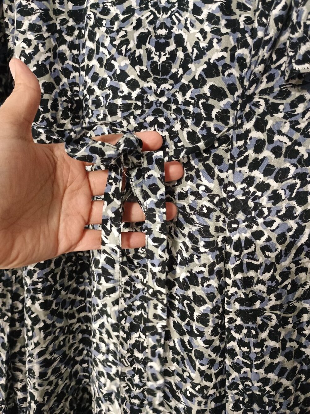 NWT Evans Size 18 Mandalay Print High Low Midi Dress Blue Black Animal Print Tie - Picture 7 of 10